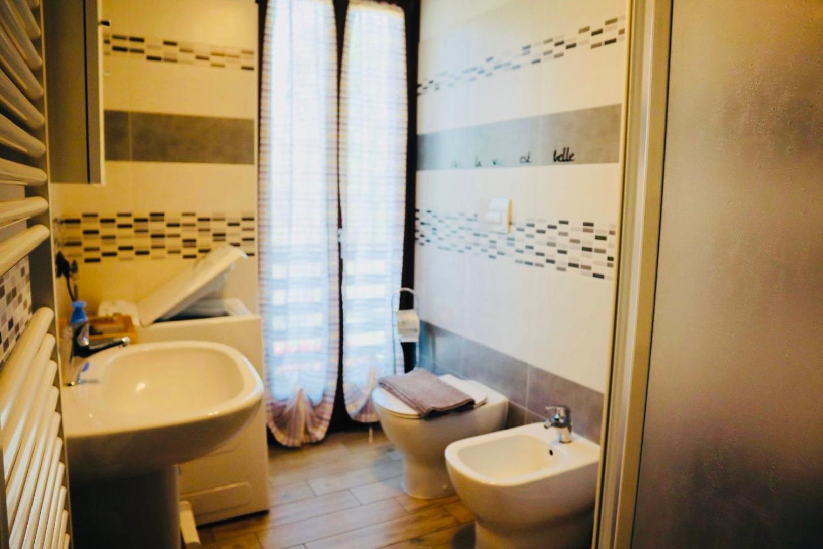 Appartamento Paradise Borgo Ticino ภายนอก รูปภาพ