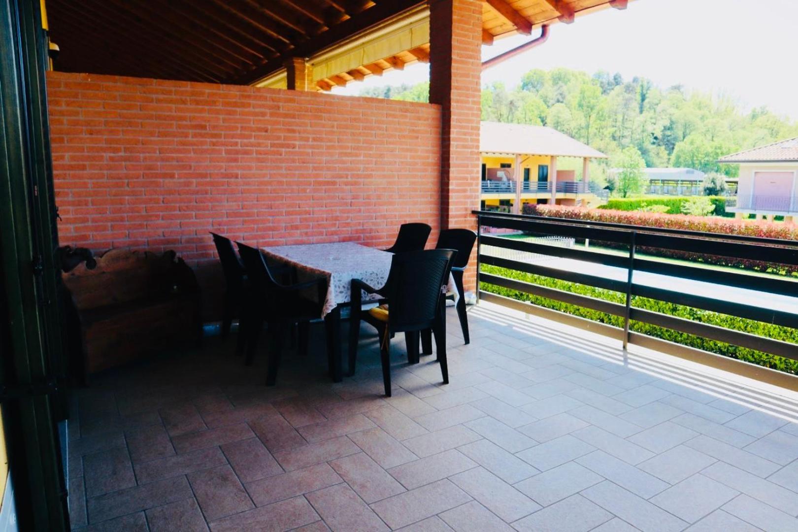 Appartamento Paradise Borgo Ticino ภายนอก รูปภาพ